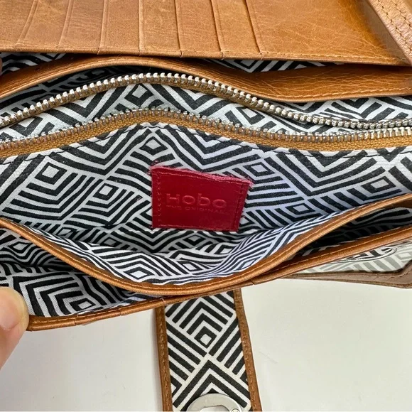 HOBO Brown Leather Wallet - Picture 5 of 9
